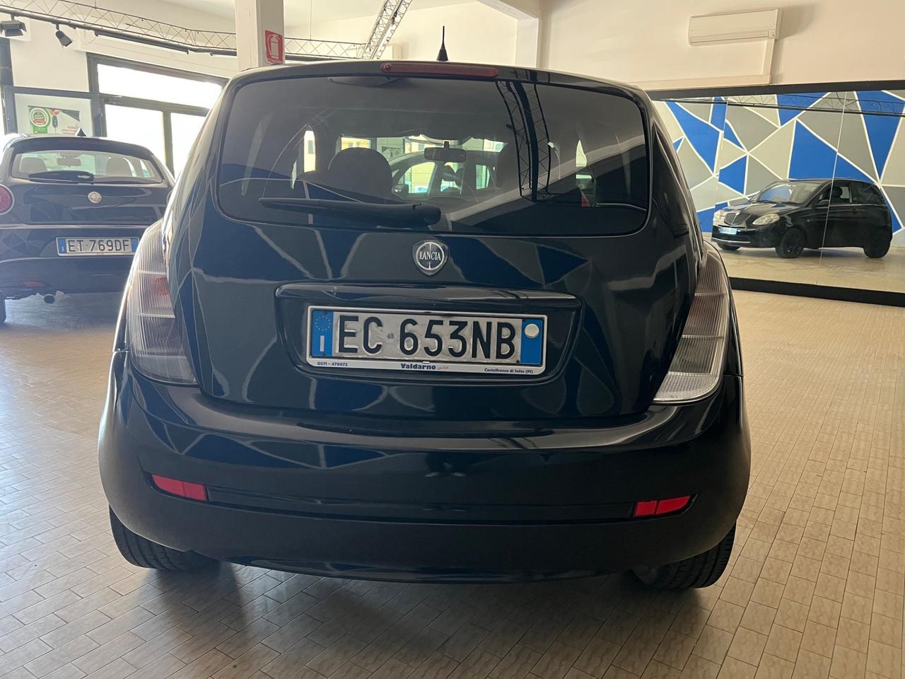 Lancia Ypsilon 1.3 MJT 75 CV MOMO DESING