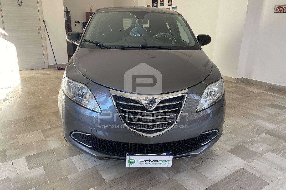 LANCIA Ypsilon 1.2 69 CV 5 porte Silver