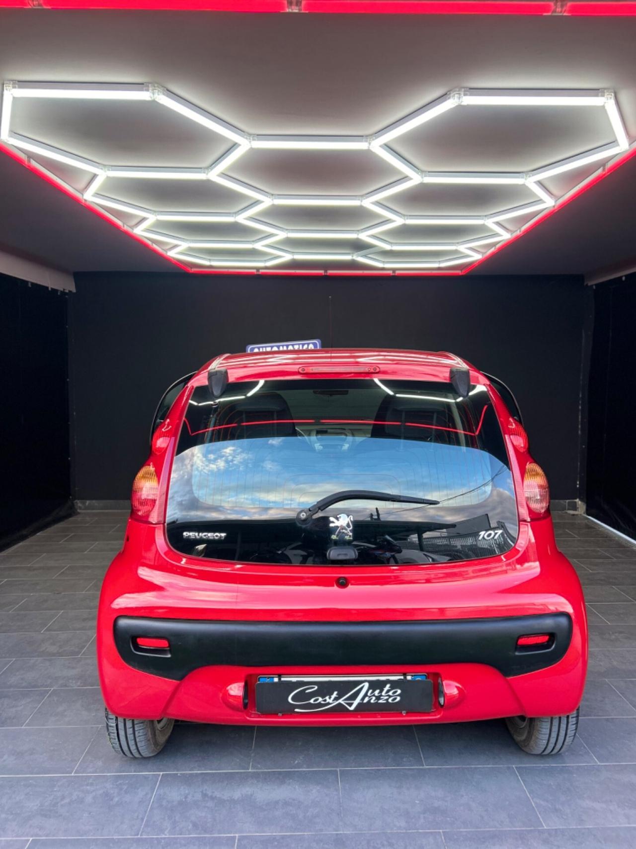 Peugeot 107 1.0 Benz. CAMBIO AUTOMATICO 2010