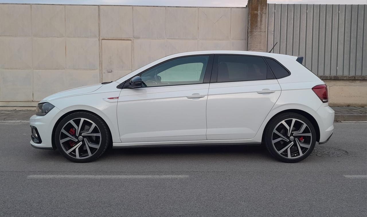Volkswagen Polo 2.0 TSI DSG GTI BlueMotion Technology