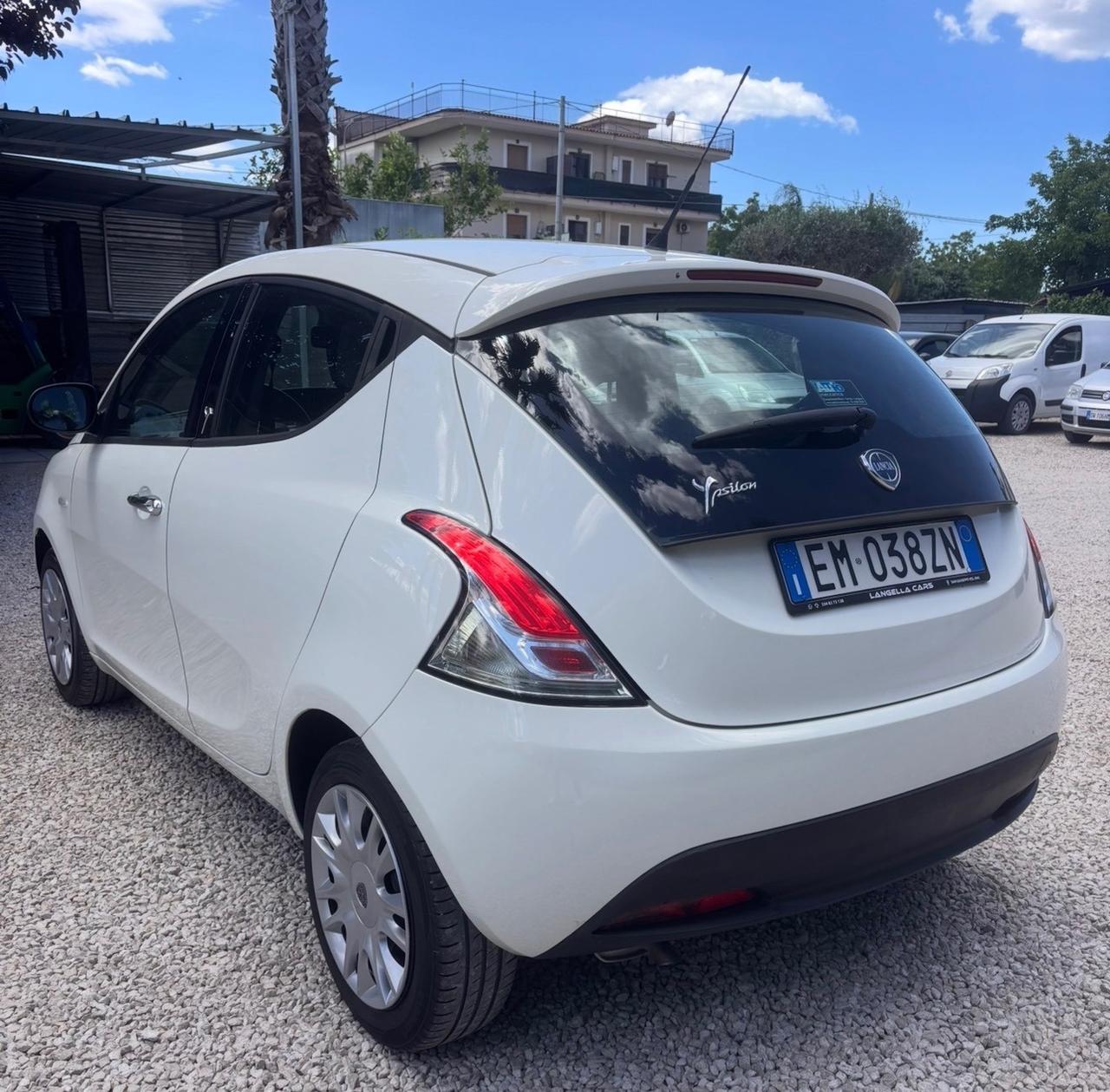 Lancia Ypsilon 1.2 69 CV 5 porte S&S Platinum