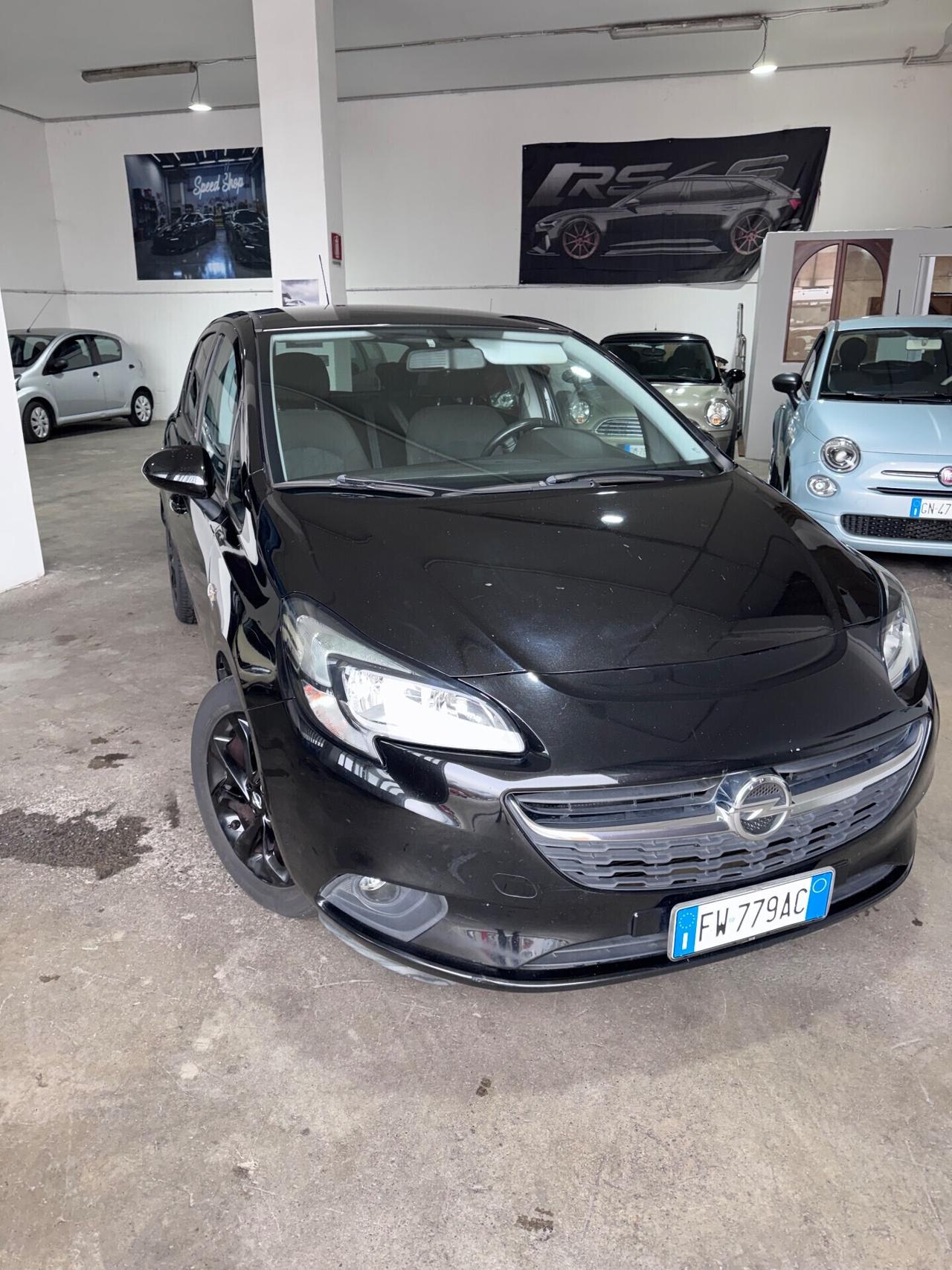 Opel Corsa 1.2 5 porte Black Edition