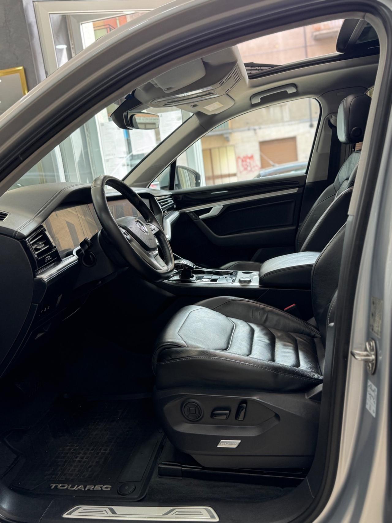 Volkswagen Touareg 3.0 V6 TDI 286 CV SCR Advanced