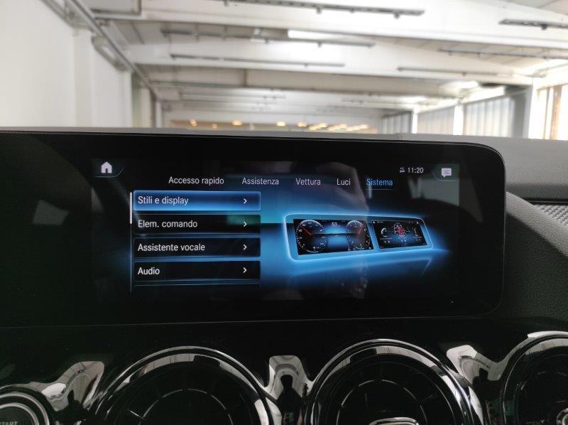 Mercedes-Benz GLA (H247) - GLA 200 d Automatic Business