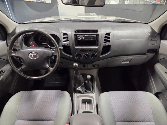 TOYOTA Hilux 2.5 D-4D 4WD 2p. Extra Cab