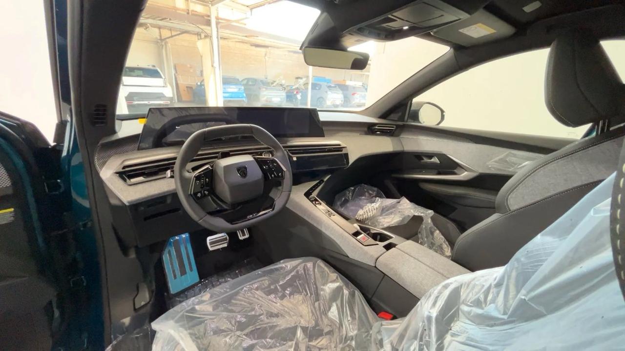 Peugeot 3008 3008 1.2 hybrid GT 145cv e-dcs6