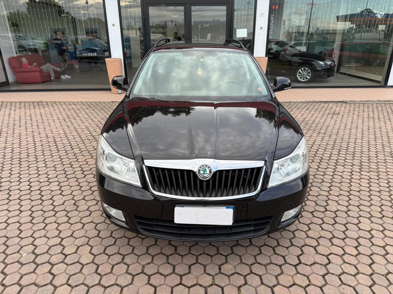 Skoda Octavia 1.6 TDI CR F.AP. Elegance OK NEOPATENTATI