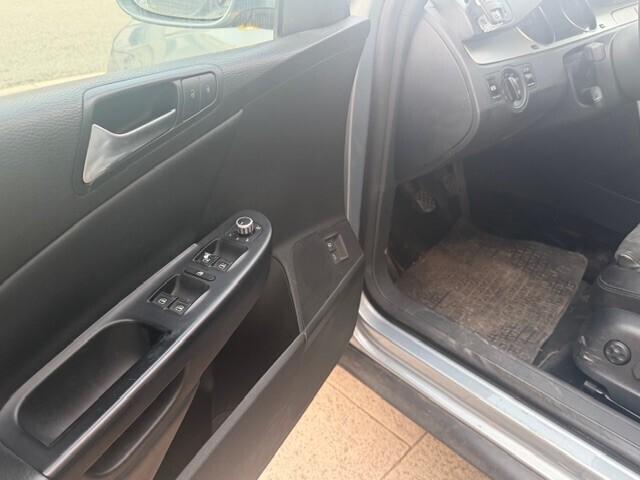 Volkswagen Passat 2.0 TDI DPF Var. High. BM Tech.