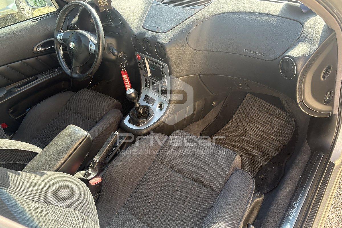 ALFA ROMEO 166 2.4 JTD M-JET 20V 185 CV cat Exclusive