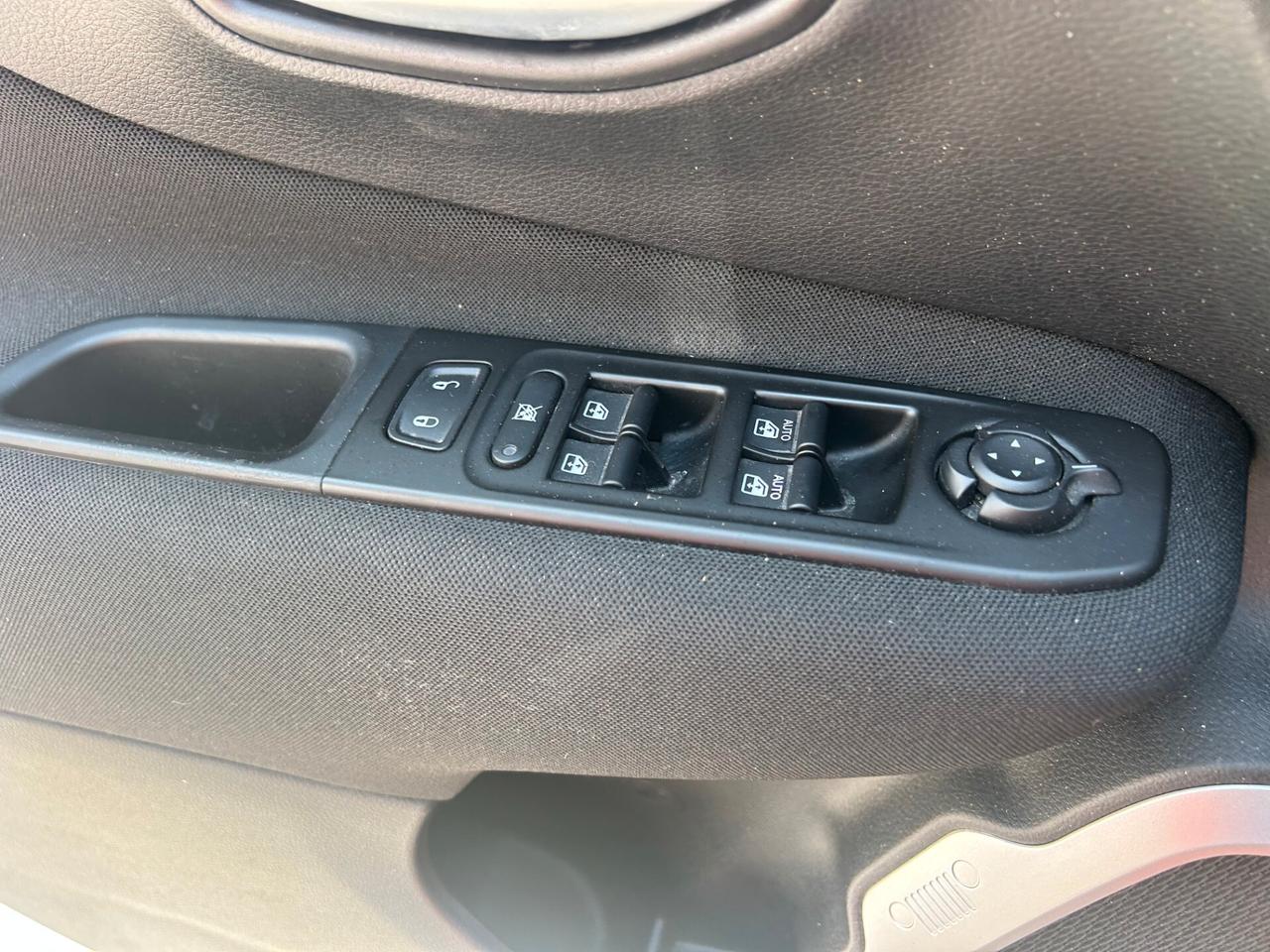 Jeep Renegade 1.6 Mjt DDCT 120 CV Longitude