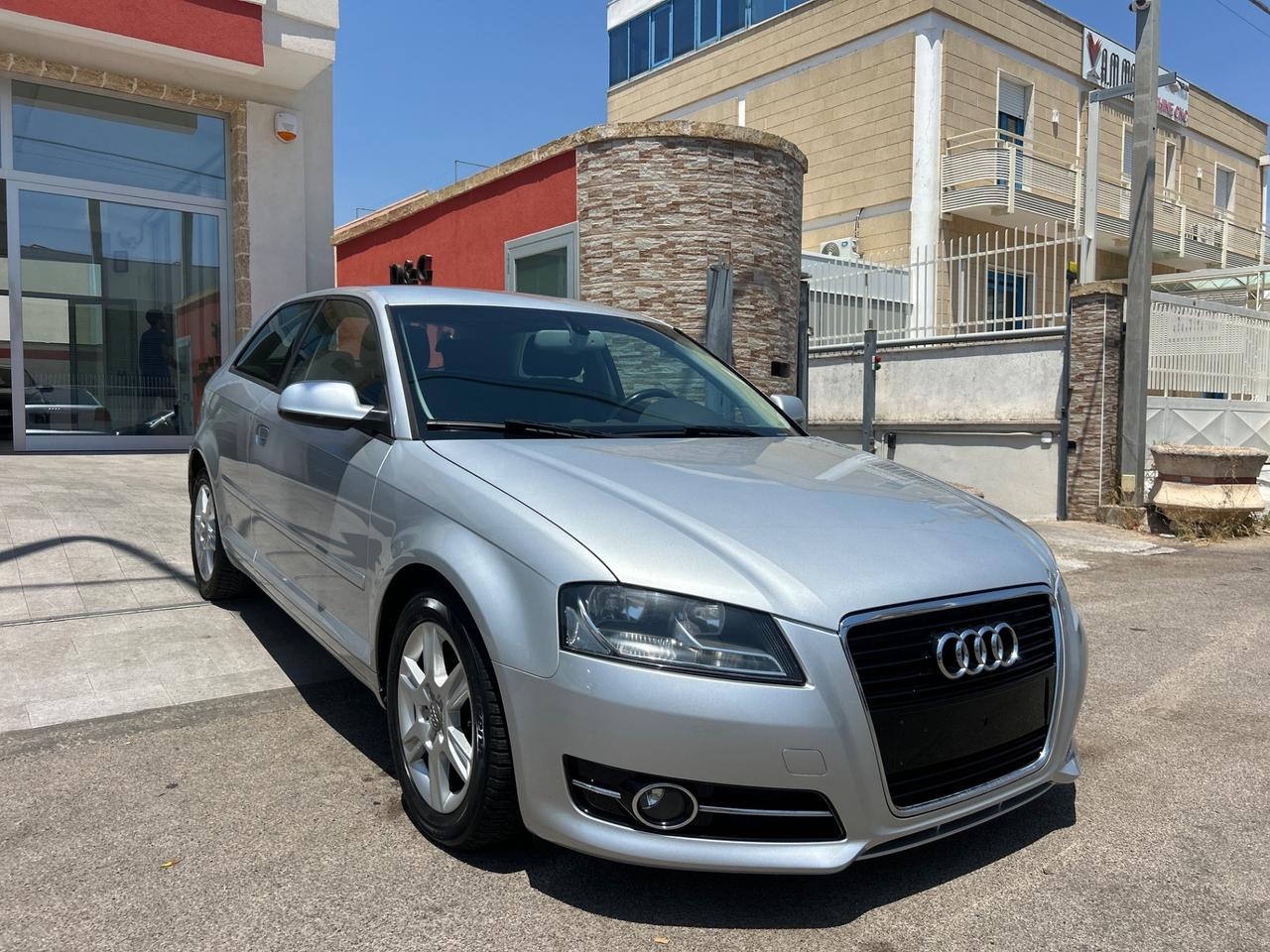 Audi A3 2.0 TDI 105 cv Attraction-2011/CLIMA