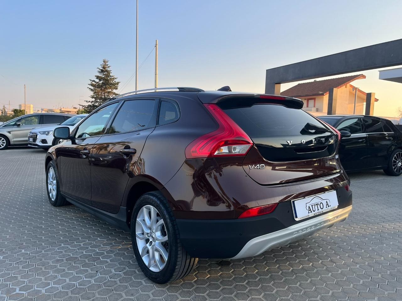 VOLVO V40 D2 Geartronic CROSS COUTRY