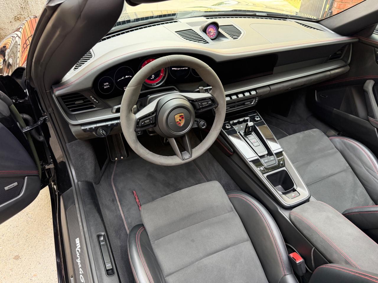 Porsche 911 992 Targa 4 GTS Total Black P. Approved