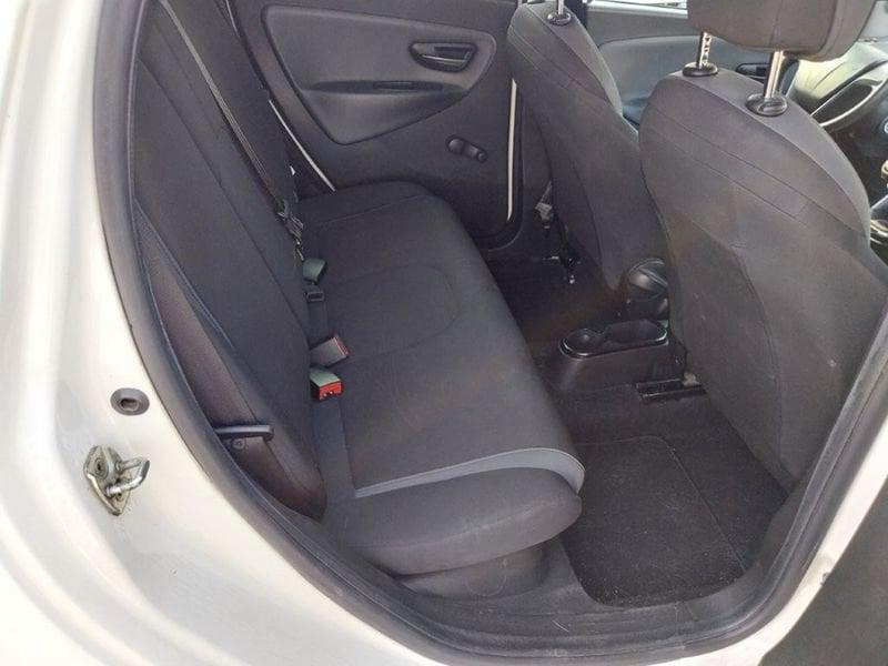 Lancia Ypsilon III 2015 1.2 Silver 69cv