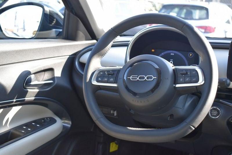 FIAT 600 1.2 Hybrid 110cv La Prima