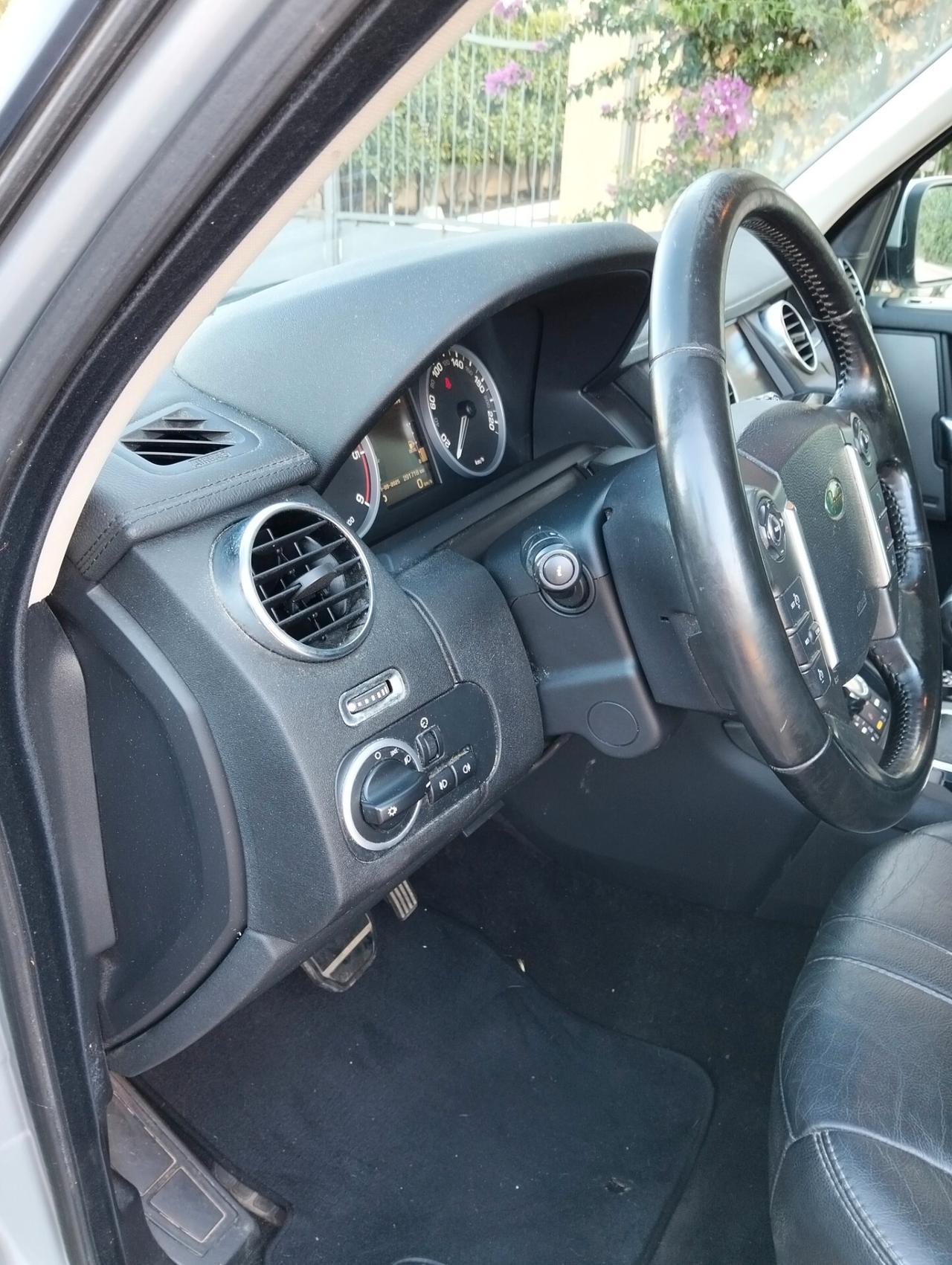Land Rover Discovery 4 3.0 SDV6 245CV HSE