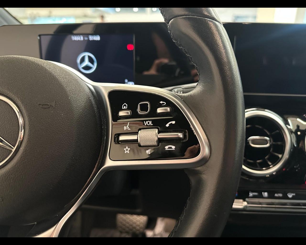 Mercedes-Benz GLA (H247) - GLA 180 Automatic Sport