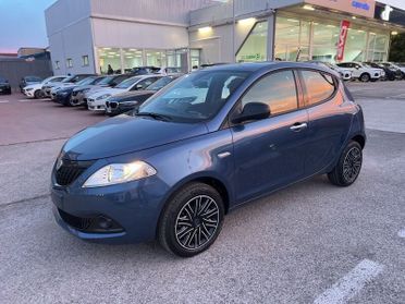 Lancia Ypsilon 1.0 FireFly 5 porte S&S Hybrid Oro