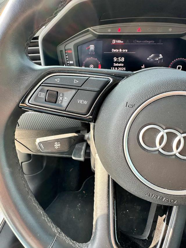AUDI A1 citycarver 30 TFSI Identity Contrast