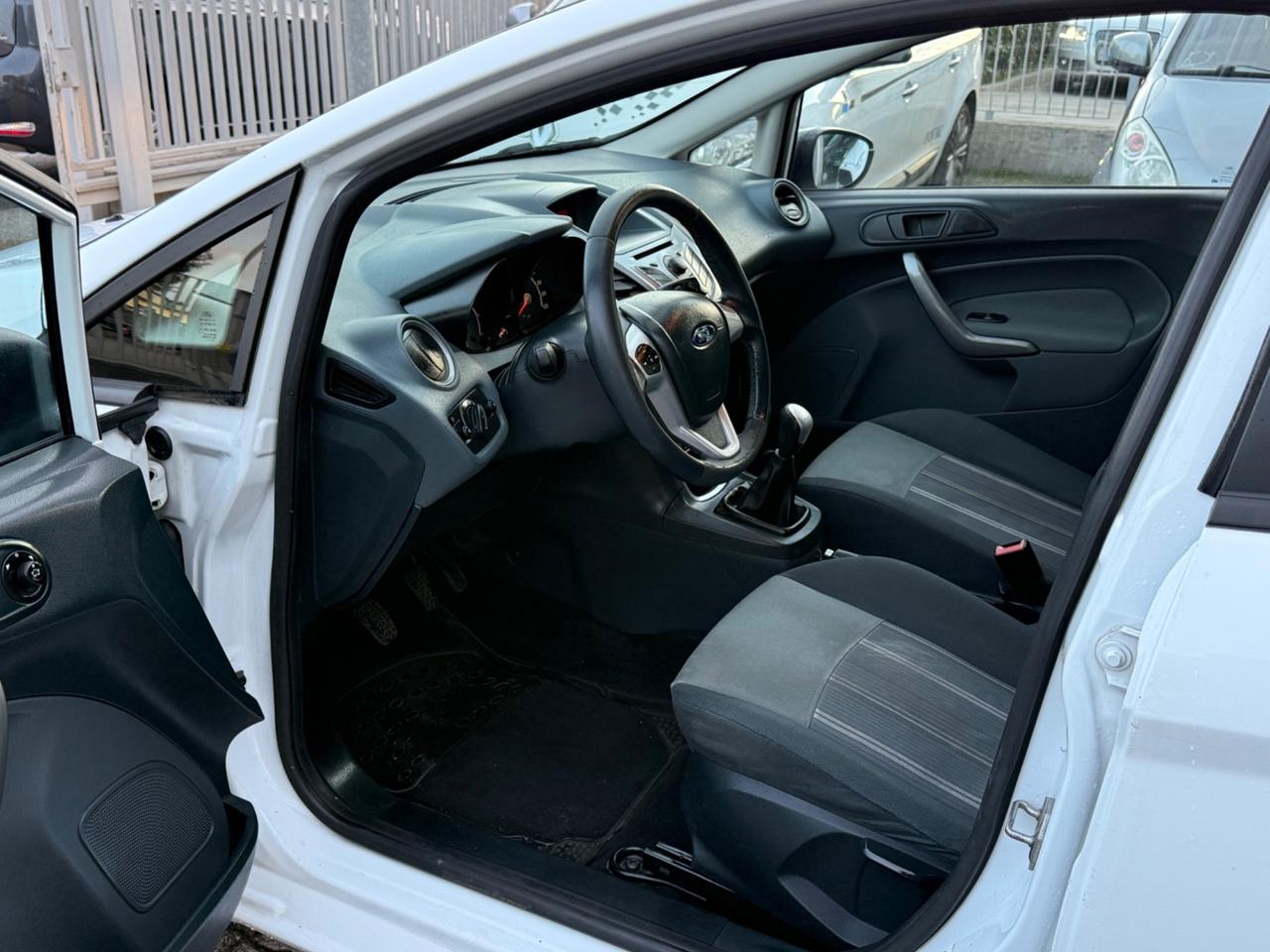 Ford Fiesta 1.4 5 porte Bz.- GPL Titanium