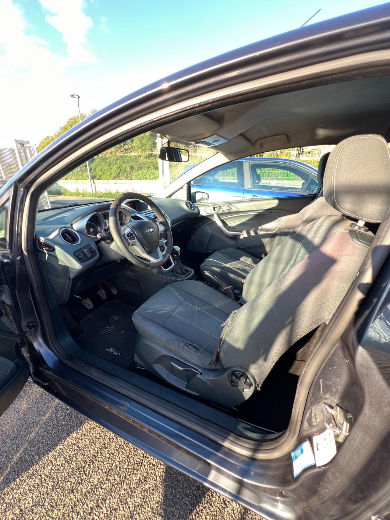 Ford Fiesta 1.4 3 porte Bz.- GPL Titanium