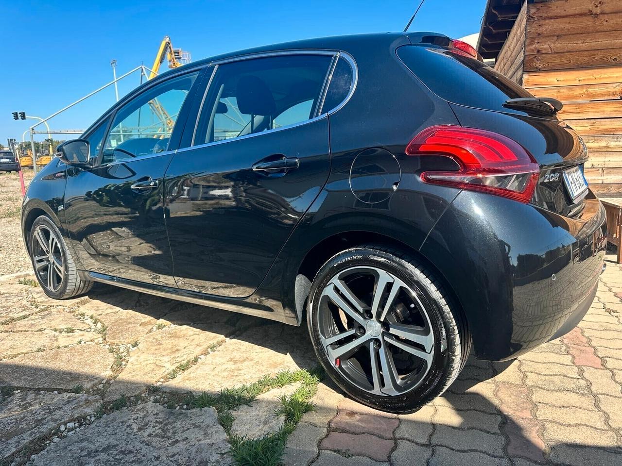 Peugeot 208 BlueHDi 120 S&S 5 porte GT Line