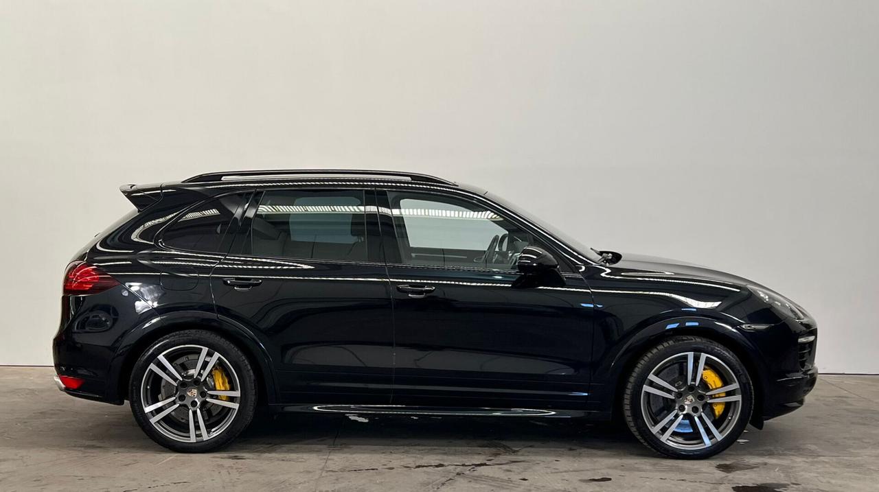 PORSCHE Cayenne turbo V8 - 500 hp Sportpacket