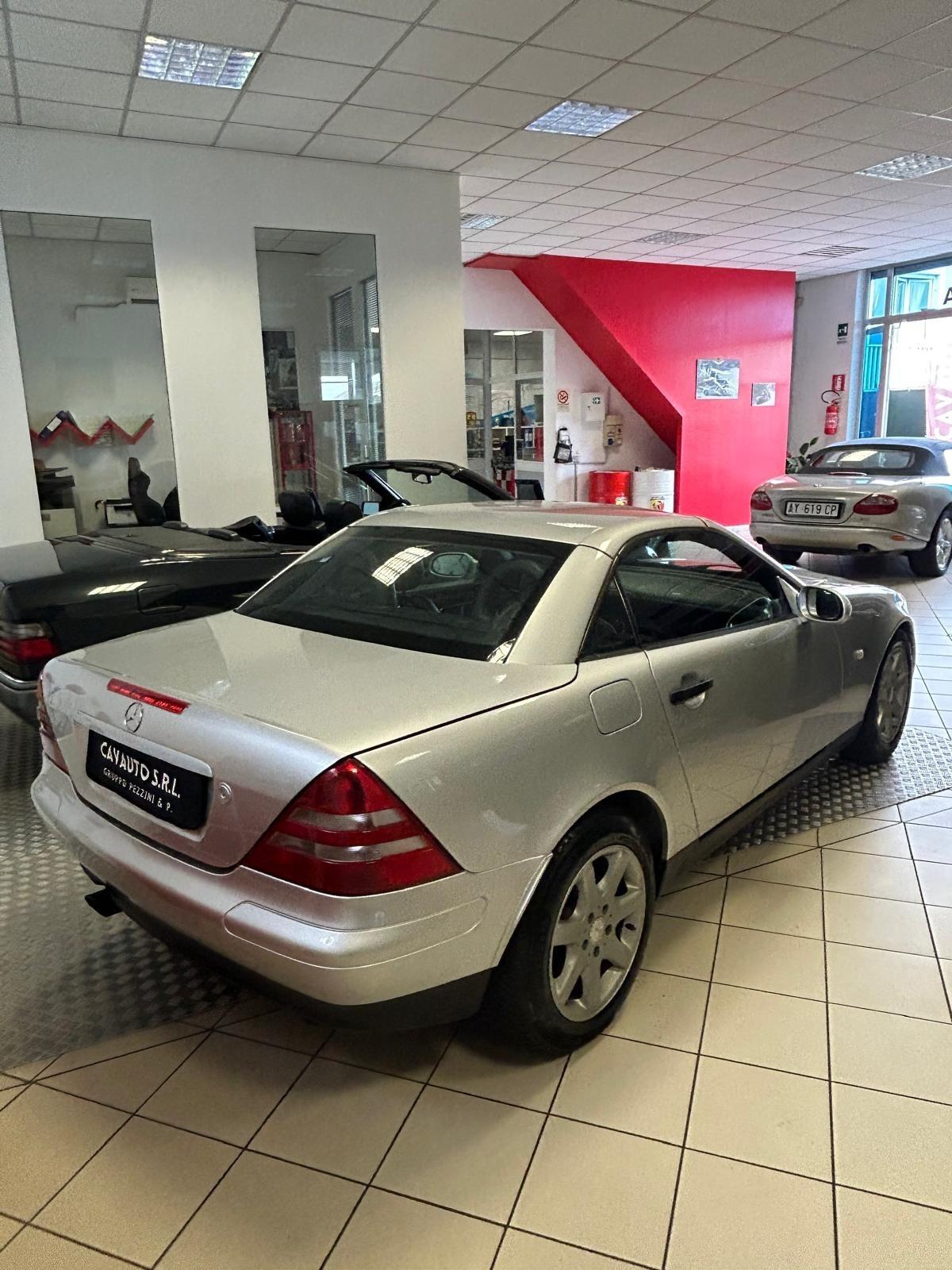 Mercedes-benz SLK 200 cat