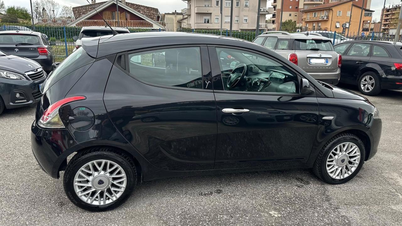 Lancia Ypsilon 1.2 69 CV 5 porte GPL Ecochic Gold