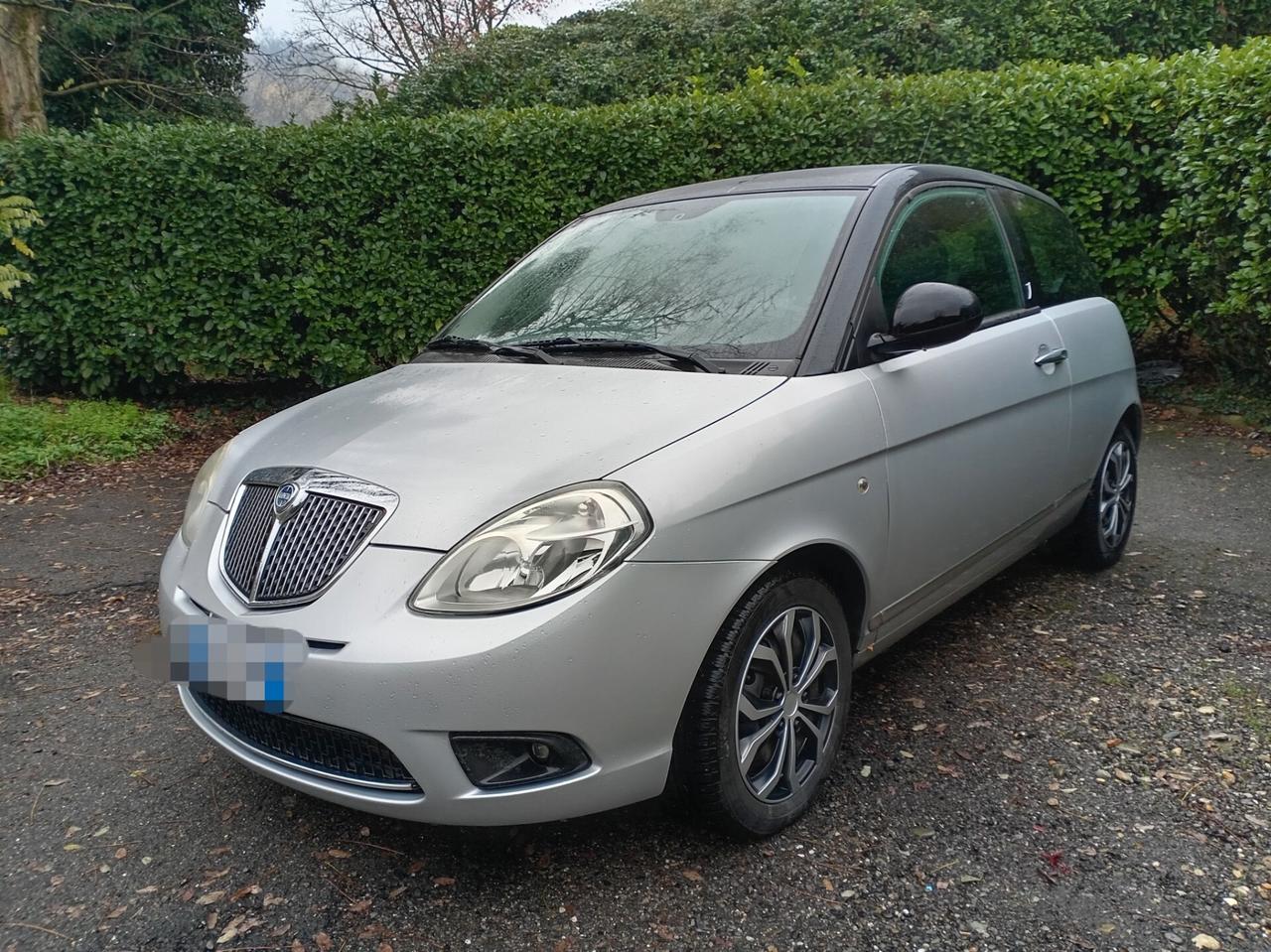 Lancia Ypsilon 1.2 Oro
