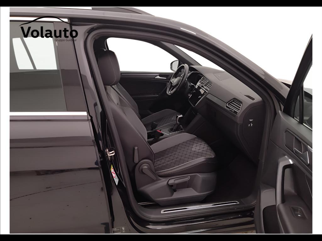 VOLKSWAGEN Tiguan II 2021 - Tiguan 2.0 tdi R-Line 150cv dsg