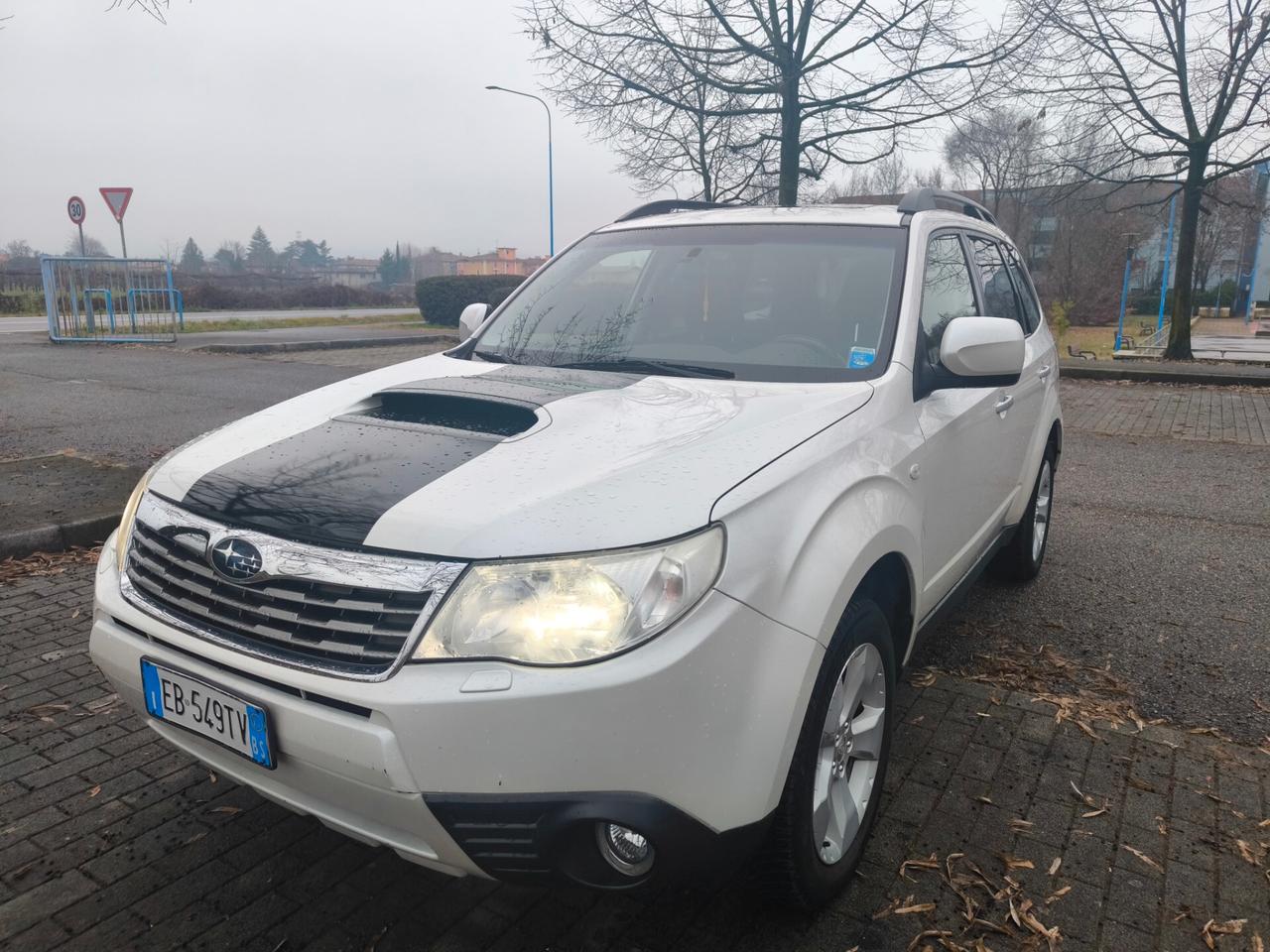 SUBARU FORESTER 2,0 4X4 DIESEL-GANCIO DI TRAINO