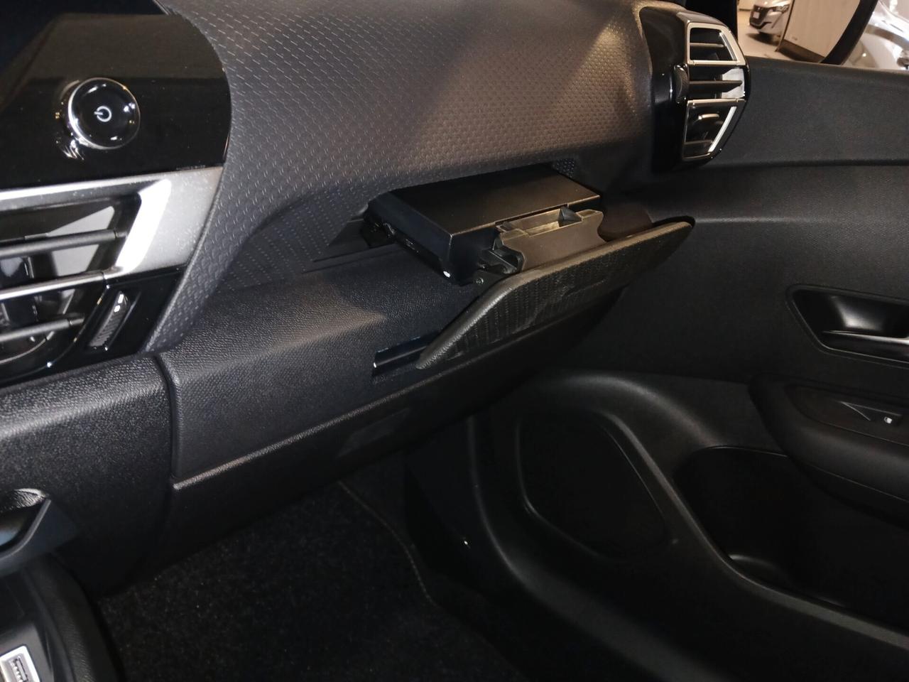 Citroen C4 e-C4 motore elettrico 136 CV Shine