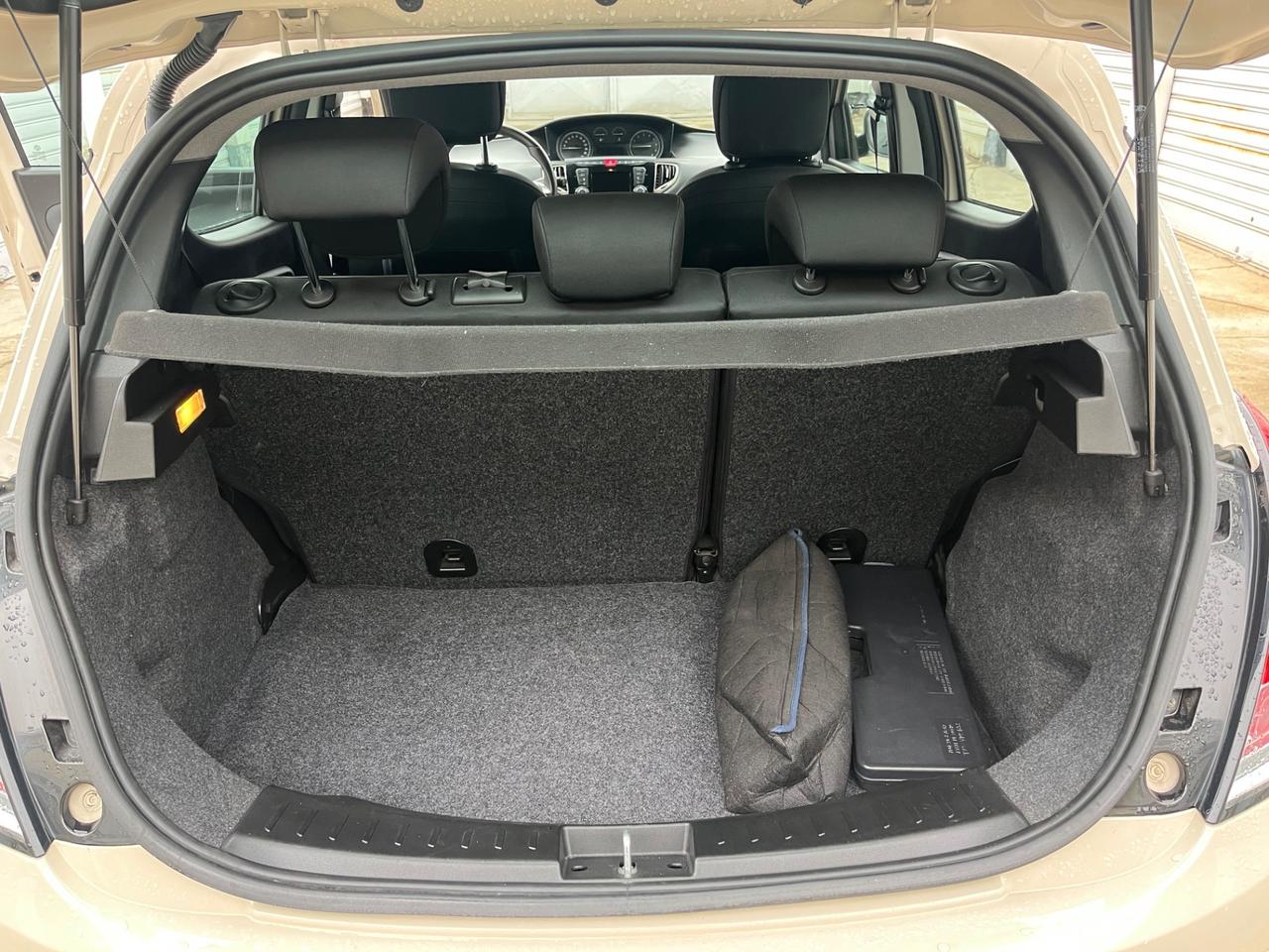 Lancia Ypsilon 1.2 69 CV 5 porte GPL Ecochic Gold