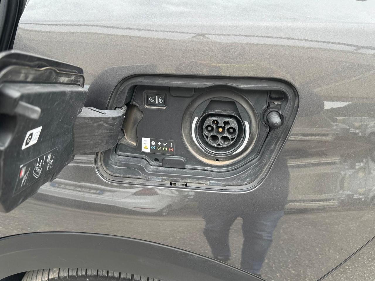 Peugeot 3008 Hybrid4 300 e-EAT8 GT Pack 4X4