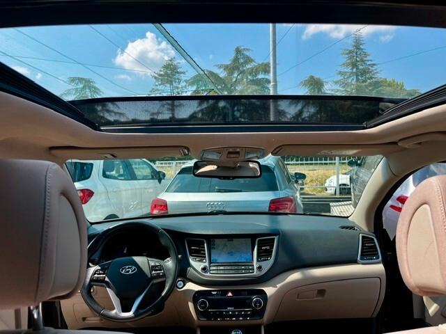Hyundai TUCSON 1.7 crdi Xpossible 2wd 115cv " TETTO / NAVI / TELECAMERA/....