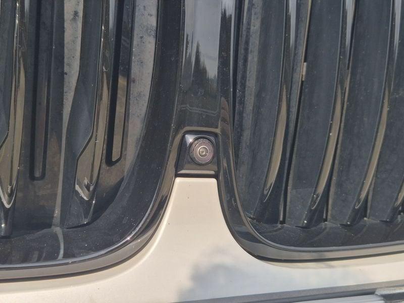 BMW X5 xdrive40d mhev 48V Msport auto