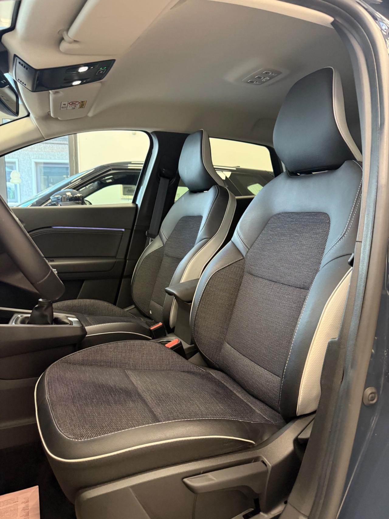 Renault Captur 1.0 TCE Intens NAVI,TELECAMERA,APPLE CARPLAY,LED, ANNO FINE 2023, KM 21000