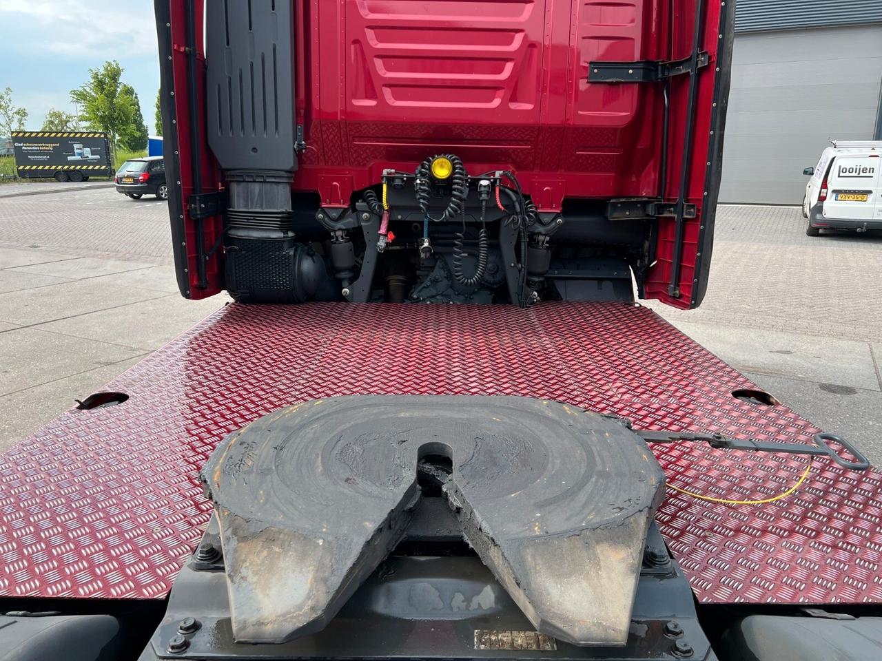 IVECO AS440 S-WAY 570 (C10)