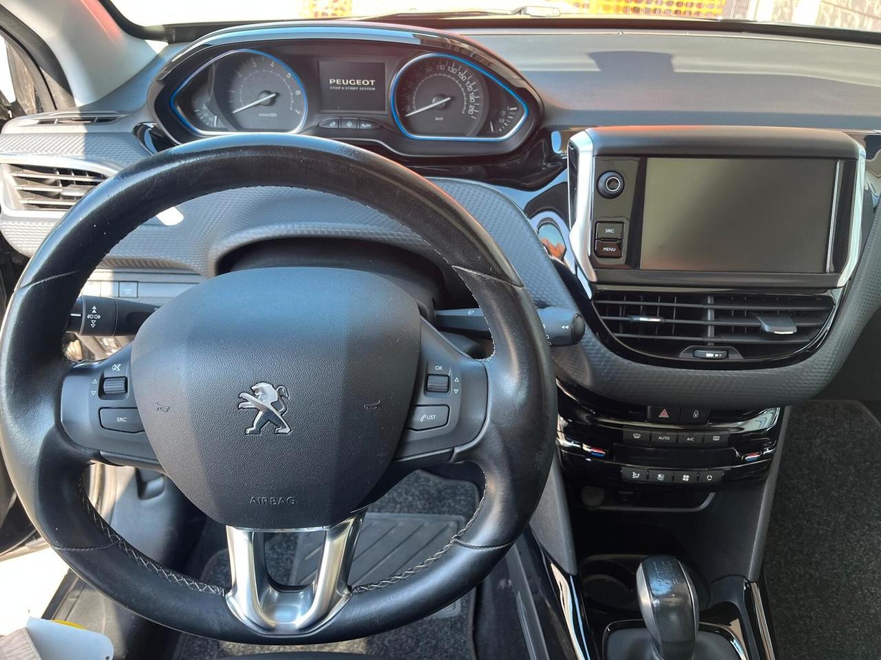 Peugeot 2008 2008 1.2 puretech t Allure s