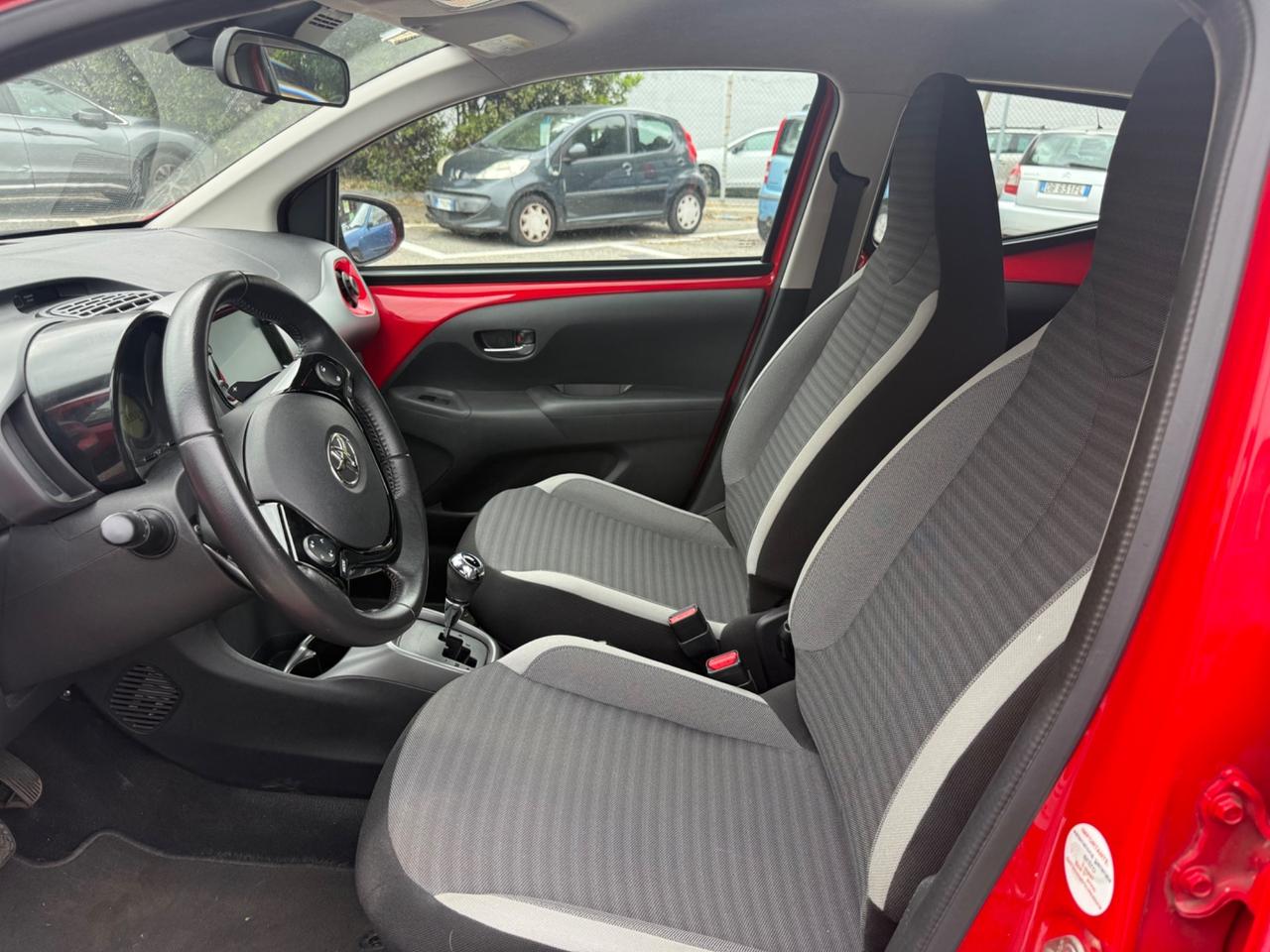 Toyota Aygo Connect 1.0 VVT-i 72CV 5 porte x-business MMT