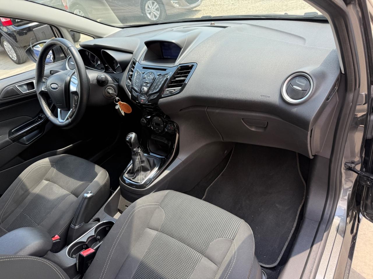 Ford Fiesta 1.5 TDCi 75CV 5 porte Titanium