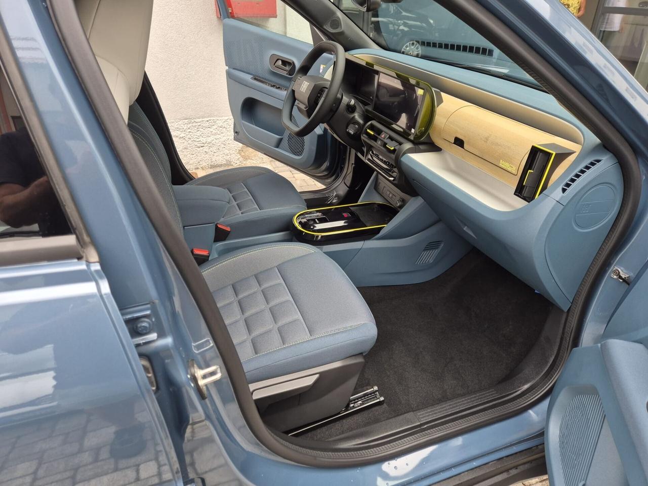 Fiat Grande Panda 1.2 Hybrid 110 CV S&S La Prima