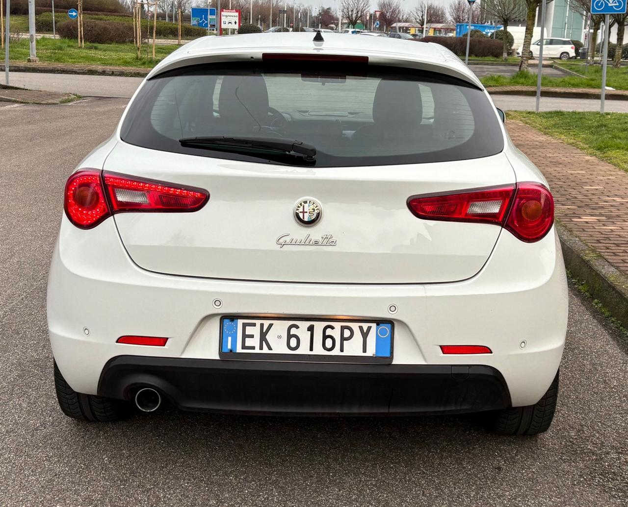 Alfa Romeo Giulietta 1.6 JTDm-2 105 CV Distinctive