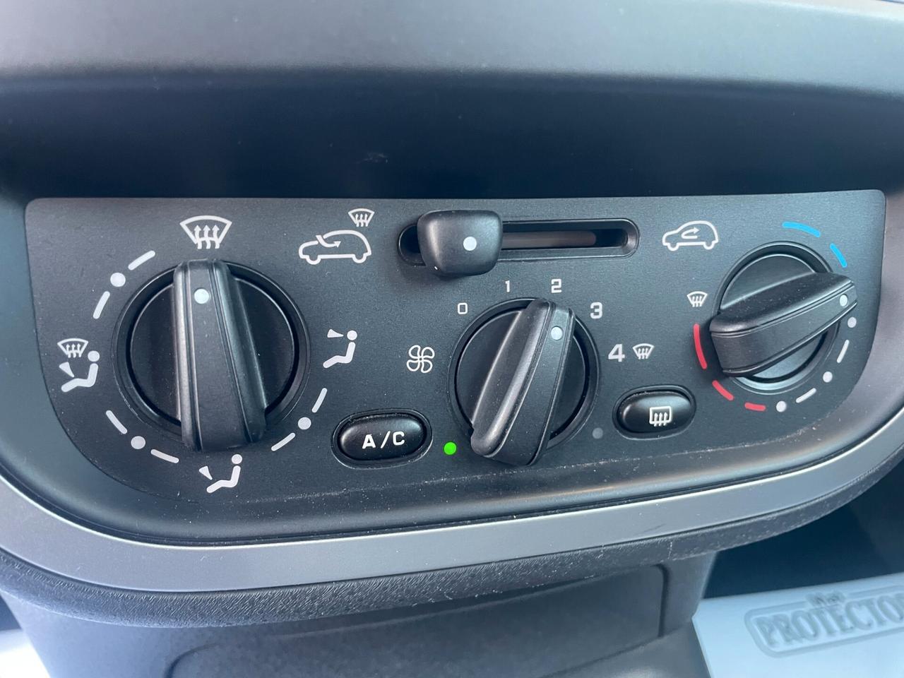 Citroen C3 NEOPATENTATI - DISTRIBUZIONE ESEGUITA