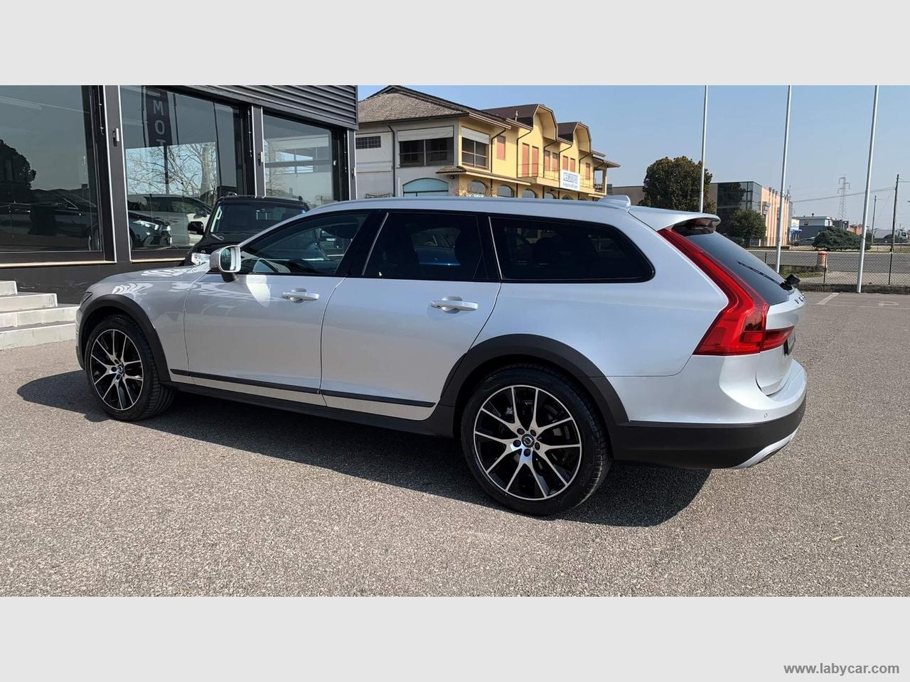 VOLVO V90 Cross Country D4 AWD Geartronic Pro GANCIO TRAINO I.V.A.