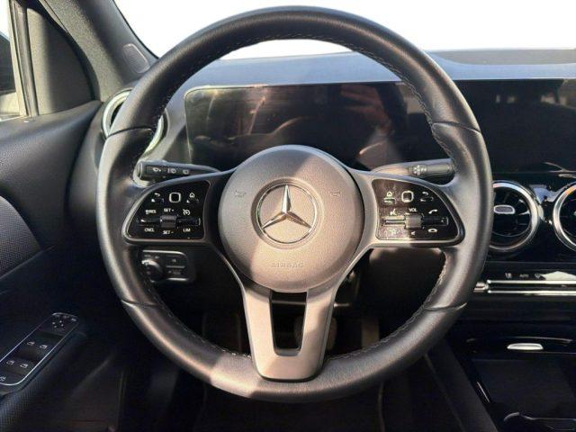 MERCEDES-BENZ GLA 180 d Automatic Sport