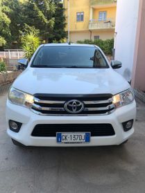 Toyota Hilux 2.4 D-4D 4WD 4 porte Double Cab Lounge
