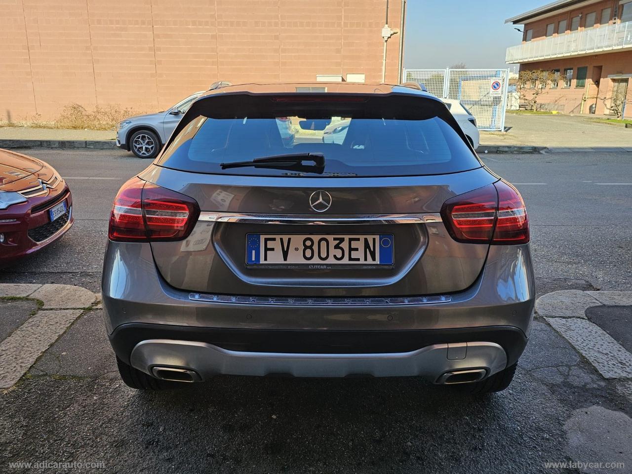 MERCEDES-BENZ GLA 180 Sport