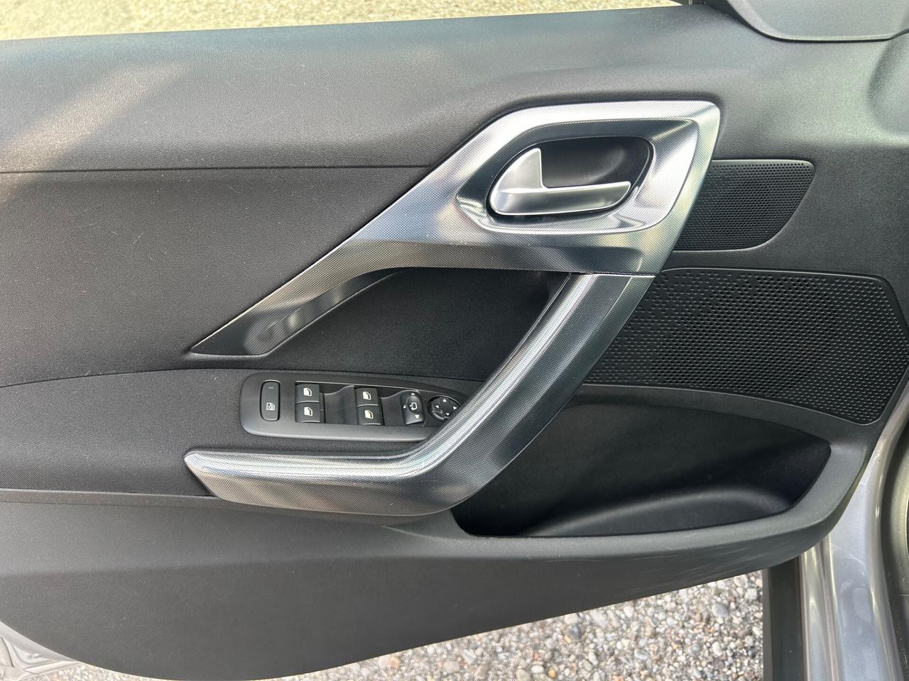 Peugeot 2008 PureTech 82 Allure